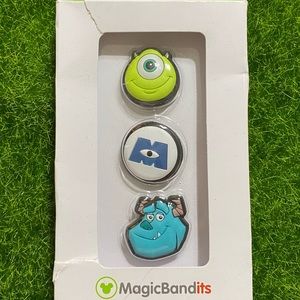 NIB Disney Monsters Inc Magic Band Bandits